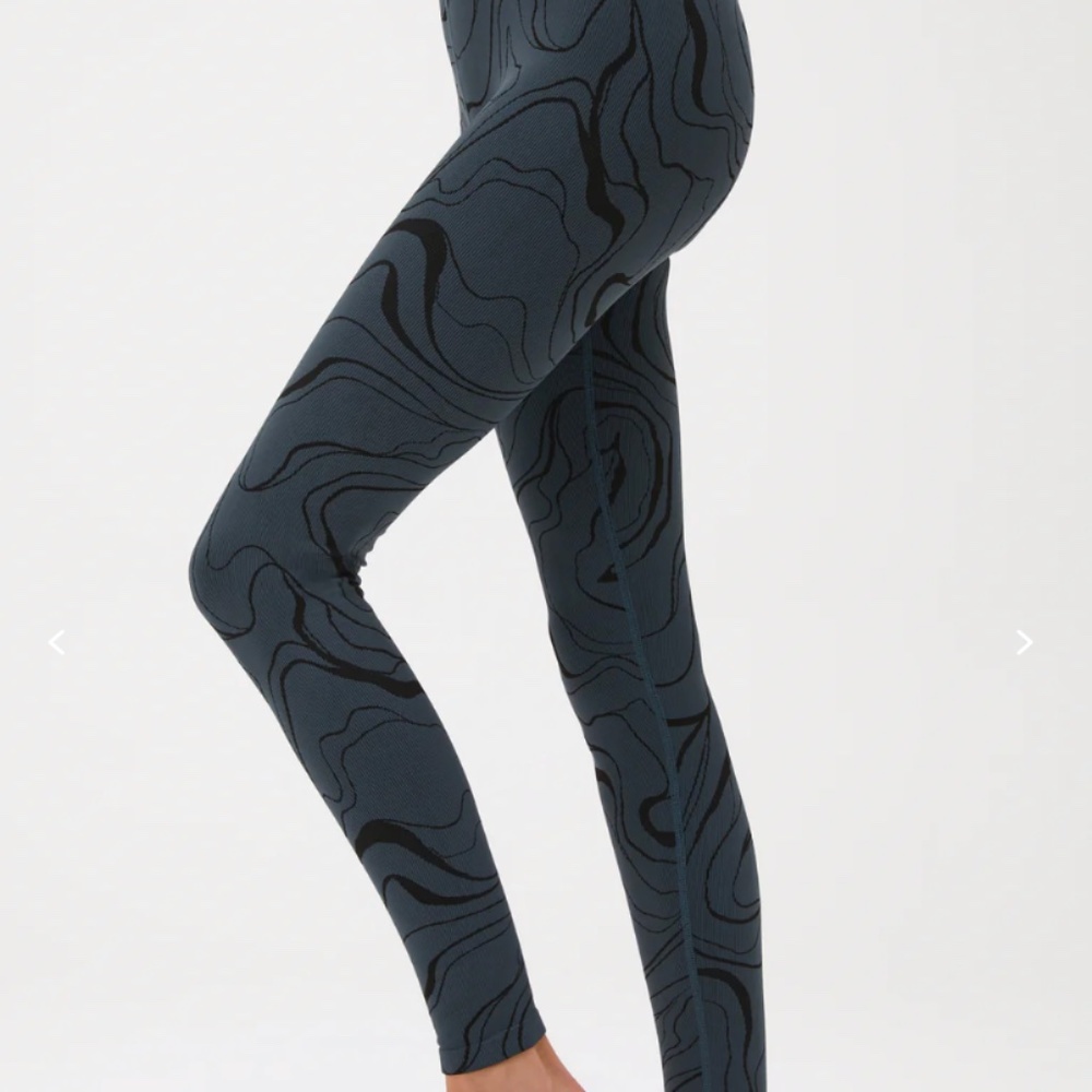 Spiritual Gangster love sculpt leggings NWT